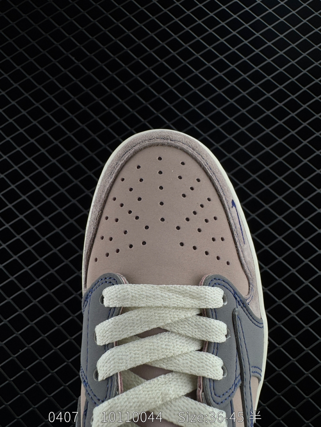 Travis Scott x Air Jordan 1 ” Reverse Mocha “